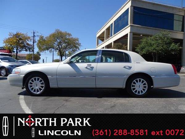 2007 Lincoln Town Car Signature - sedan for sale in San Antonio, TX – photo 6