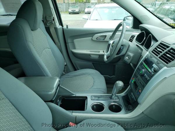 2011 Chevrolet Traverse AWD 4dr LT w/2LT Silve for sale in Woodbridge, District Of Columbia – photo 12