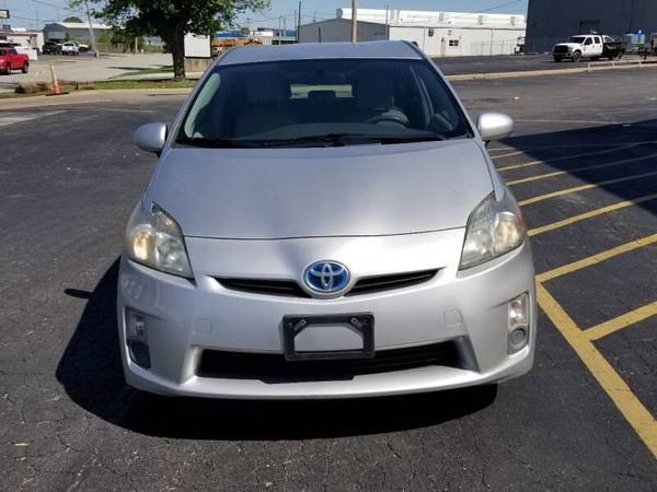 2010 Toyota Prius IV Excellent Gas Mileage - Leather & Loaded! for sale in Tulsa, OK – photo 2