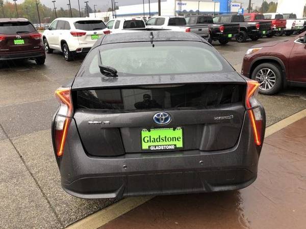 2017 Toyota Prius Four Touring CALL/TEXT - cars & trucks - by dealer... for sale in Gladstone, OR – photo 5
