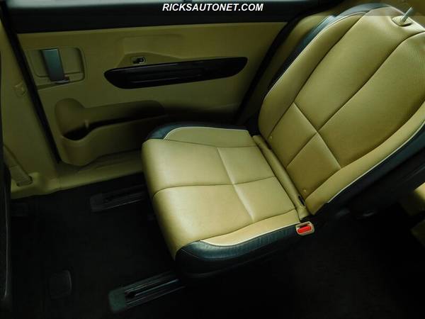 2015 Kia Sedona SX w/ Navigation Leather - cars & trucks - by dealer... for sale in Cedar Rapids, IA – photo 21