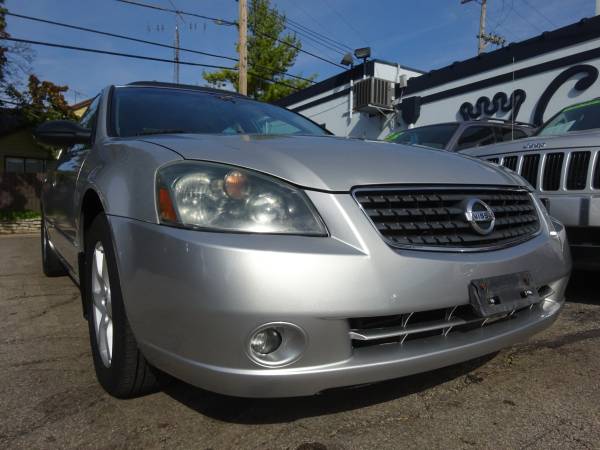 2005 Nissan Altima SL*128,000 miles*Bose*Heated leather*Dual exhaust* for sale in West Allis, WI