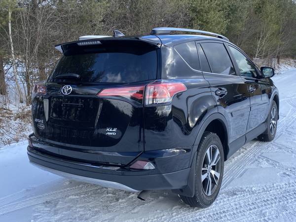 2018 Toyota Rav4 XLE AWD - - by dealer - vehicle for sale in Craftsbury, VT – photo 6