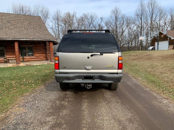 2003 CHEVROLET SUBURBAN 1500 4X4 **RUST FREE** - cars & trucks - by... for sale in Ellsworth, MN – photo 2
