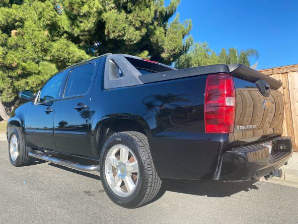 2007 Chevrolet Avalanche LTZ Black on Black Clean Title New Trans.!... for sale in Oceanside, CA – photo 3