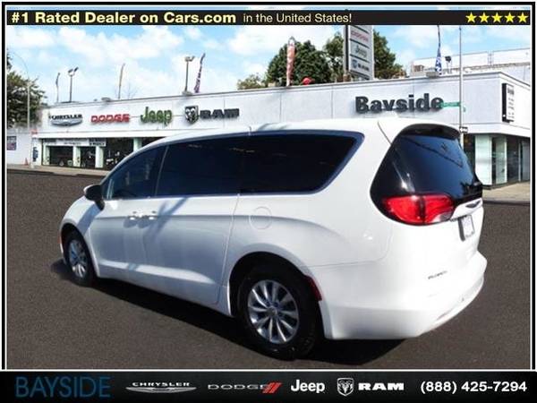 2017 Chrysler Pacifica Touring van Bright White Clearcoat for sale in Bayside, NY – photo 4