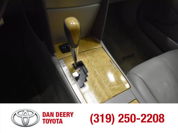 2007 Toyota Camry XLE Super White - - by dealer for sale in Cedar Falls, IA – photo 10