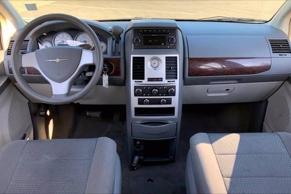 2010 Chrysler Town & Country LX Minivan, Passenger for sale in Olympia, WA – photo 16