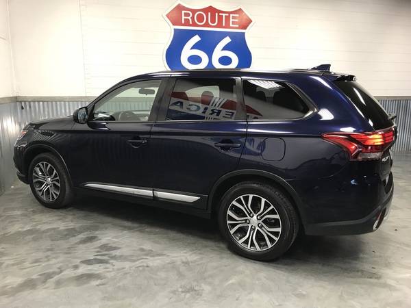 2018 MITSUBISHI OUTLANDER ES PERFECT CARFAX! 1 OWNER! ONLY 34K MILES!! for sale in Norman, TX – photo 4