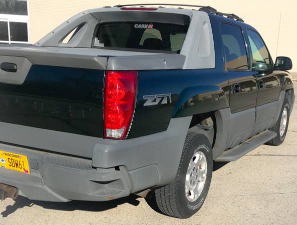 2002 Chevrolet Avalanche Z71 - cars & trucks - by owner - vehicle... for sale in Kenosha, WI – photo 5