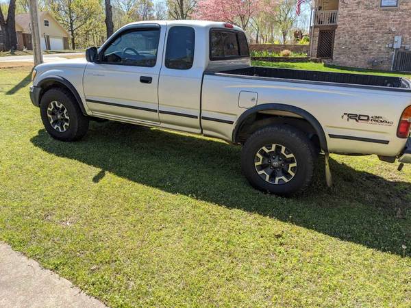 2000 Toyota Tacoma SR5 V6 TRD Off Road Access Cab Longbed manual for sale in Fayetteville, AR – photo 2