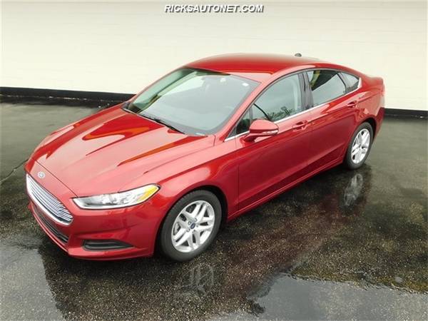 2016 Ford Fusion SE 6, 000 miles - - by dealer for sale in Cedar Rapids, IA – photo 2