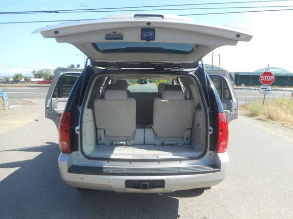 2007 GMC YUKON SLE 4X4 THIRD ROW SEATING *NEW TIRES* NICE for sale in Anderson, CA – photo 9