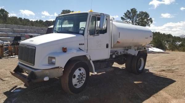 2000 Freightliner 2000 Freightliner FL70 S/A Water Truck - cars & for sale in Phoenix, AZ – photo 4