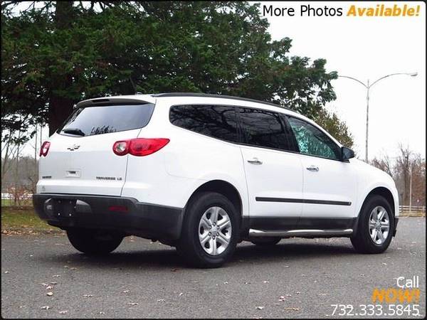 2009 *CHEVROLET* *TRAVERSE* *LS* *SUV* *8-PASSENGER* for sale in East Brunswick, PA – photo 4