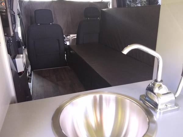 Camper Van 2019 Garageable Mini-T Solar Warranty Microwave wifi for sale in Lake Crystal, OH – photo 14