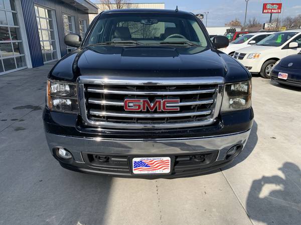 2012 GMC Sierra 1500 4x4 - - by dealer - vehicle for sale in Grand Forks, ND – photo 3