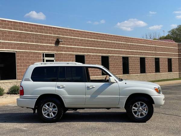 2004 Lexus LX 470: 4WD DVD SUNROOF NAVI 3rd Row Seating for sale in Madison, WI – photo 5