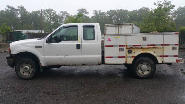2006 FORD F250 UTILITY TRUCK (4x4) GAS FUEL - cars & trucks - by... for sale in District Heights, District Of Columbia – photo 3