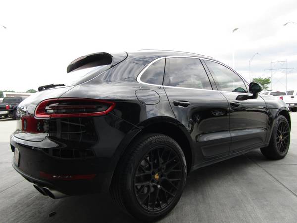2018 *Porsche* *Macan* *S* Jet Black Metallic for sale in Omaha, NE – photo 8