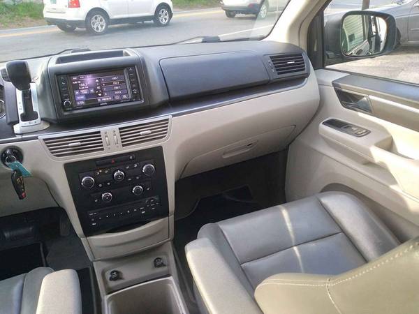 10 VW ROUTAN LUXURY MINIVAN Leather-Captain Chairs-DVD Maint for sale in East Derry, NH – photo 8