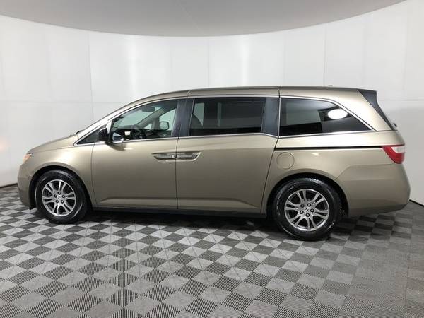 2012 Honda Odyssey Mocha Metallic ON SPECIAL - Great deal! for sale in Peabody, MA – photo 4