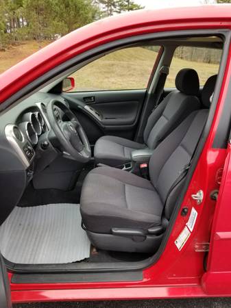 2005 Pontiac Vibe / Toyota Matrix ***Only 125k Miles*** - cars &... for sale in Loudon, NH – photo 7