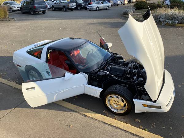 1995 Corvette Coupe W/dual Roof panels low miles White/Red Must See... for sale in PUYALLUP, WA – photo 2