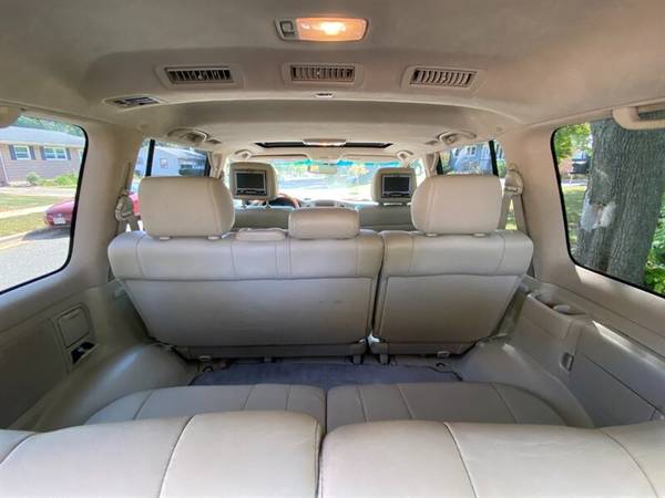 2004 Lexus LX 470: 4WD DVD SUNROOF NAVI 3rd Row Seating for sale in Madison, WI – photo 20
