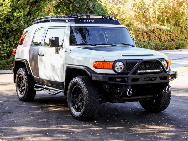 2014 Toyota FJ Cruise 4x4 CUSTOMIZED with Convenience & Off Road... for sale in Pasadena, CA – photo 4