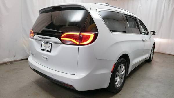$0/mo 2019 Chrysler Pacifica Bad Credit & No Money Down OK - cars &... for sale in Chicago, IL – photo 6