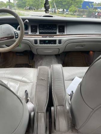 1995 Lincoln Town Car Executive - - by dealer for sale in Stone Mountain, GA – photo 23