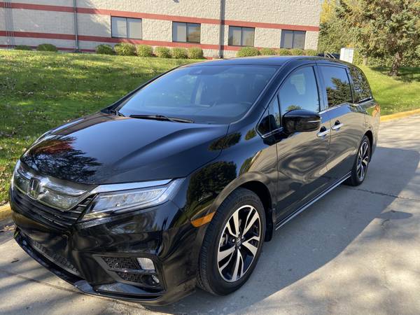 2019 Honda Odyssey ELITE every option 8,000 miles for sale in Inver Grove Heights, MN – photo 5