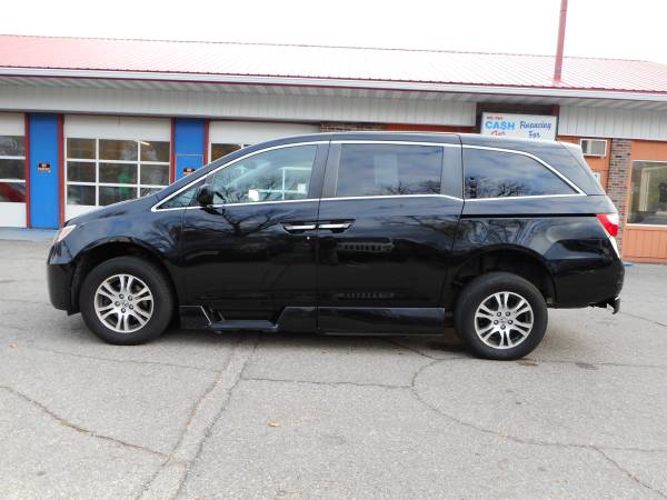 2013 Honda Odyssey Handicap Accessible Van! - cars & trucks - by... for sale in Grand Forks, ND