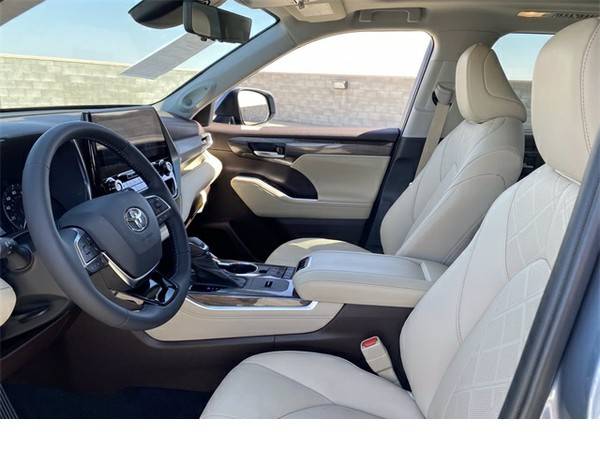 Used 2020 Toyota Highlander Platinum/10, 625 below Retail! - cars for sale in Scottsdale, AZ – photo 21