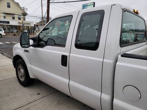 🚗 2006 FORD F-250 SUPER DUTY “XL” 4 DOOR SUPERCAB LB - cars & trucks... for sale in Milford, MA – photo 4
