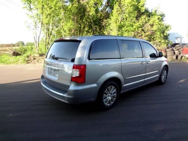 2013 Chrysler Town & Country Touring-L - cars & trucks - by dealer -... for sale in Shakopee, MN – photo 3