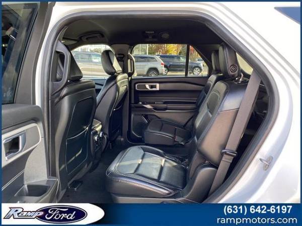 2020 Ford Explorer XLT 4WD SUV - - by dealer - vehicle for sale in PORT JEFFERSON STATION, NY – photo 11