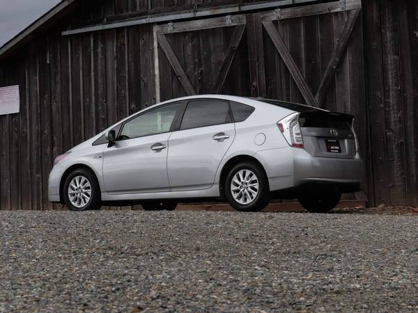 2015 Toyota Prius Plug-in Hybrid Advanced 4dr Hatchback - cars & for sale in PUYALLUP, WA – photo 5