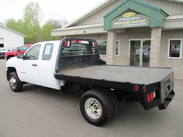 2013 chevrolet 3500 duramax diesel drw 4x4 extended cab flatbed 4wd for sale in Forest Lake, WI – photo 2