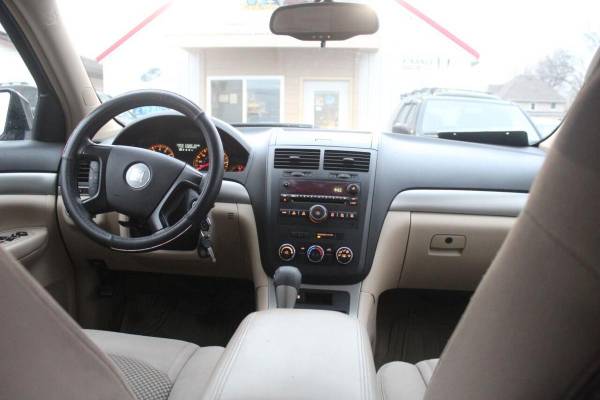 2007 Saturn Outlook XE AWD 4dr SUV - cars & trucks - by dealer -... for sale in Rochester, MN – photo 12