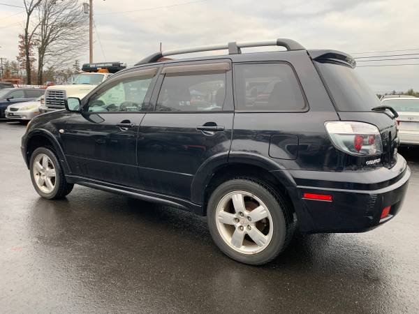 2005 MITSUBISHI OUTLANDER LIMITED LEATHER SUNROOF WARRANTY! 113K... for sale in Kittery, ME – photo 4