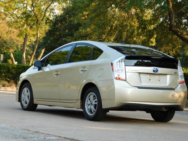 2011 Toyota Prius w/hybrid warranty very clean - cars & trucks - by... for sale in Dallas, TX – photo 4