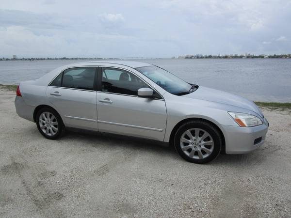 2007 Honda Accord SE 6 Cyl WELL MAINTAINED LOCAL TRADE NICE! for sale in Sarasota, FL – photo 11