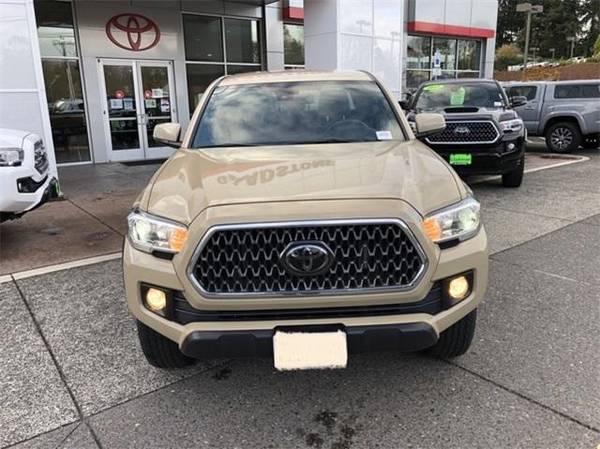 2018 Toyota Tacoma CALL/TEXT - cars & trucks - by dealer - vehicle... for sale in Gladstone, OR – photo 7