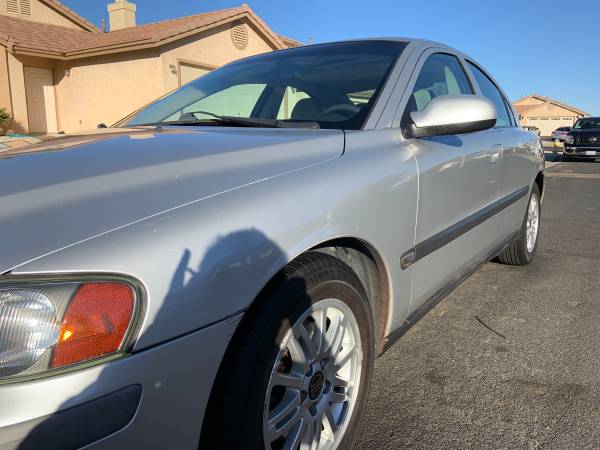 2003 Volvo S60 fully loaded runs great garage kept 107,000 miles -... for sale in Victorville , CA – photo 5