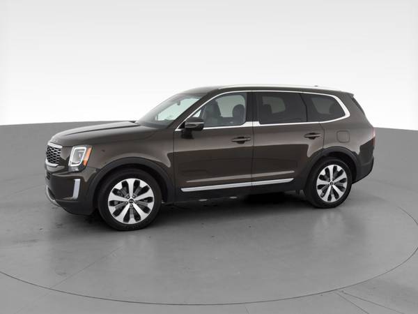 2020 Kia Telluride EX Sport Utility 4D suv Green - FINANCE ONLINE -... for sale in NEW YORK, NY – photo 4