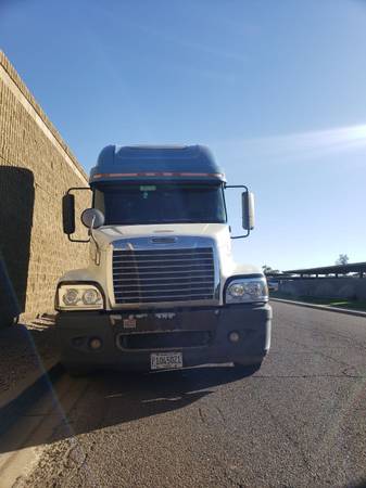 2007 Freightliner Century for sale in Elgin, IL – photo 2