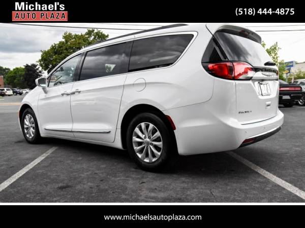 2017 Chrysler Pacifica Touring-L for sale in east greenbush, NY – photo 6