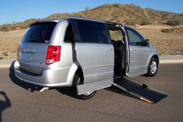 2012 Dodge Grand Caravan SXT Wheelchair Handicap Mobility Van Best Buy for sale in Phoenix, AZ – photo 3